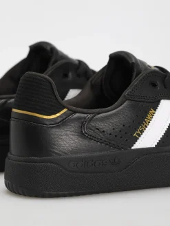 adidas Tyshawn Low Shoes