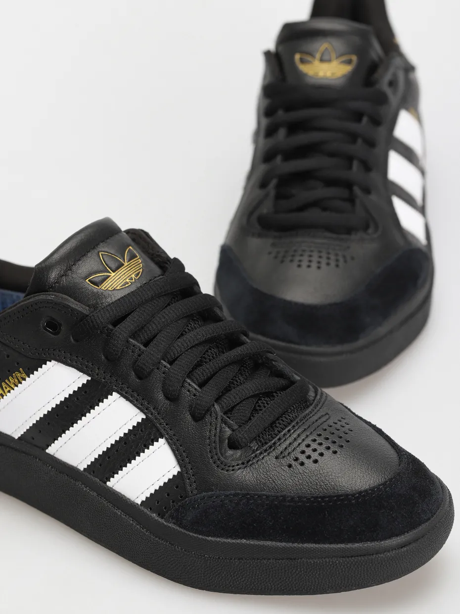 adidas Tyshawn Low Shoes