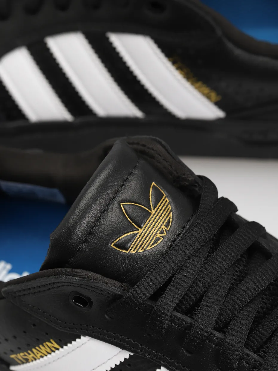 adidas Tyshawn Low Shoes