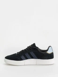 adidas Tyshawn Low Shoes