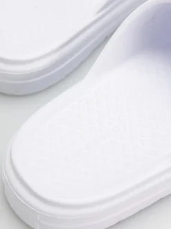 Converse Essential Flip-flops