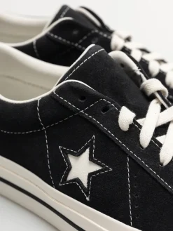Converse One Star 95 Shoes