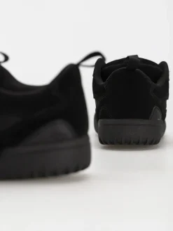 eS Quattro Shoes