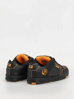 Globe Shoes Tilt