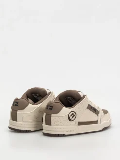 Globe Shoes Tilt