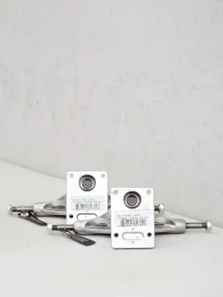 Independent Stg 11 Polished Standard Trucks