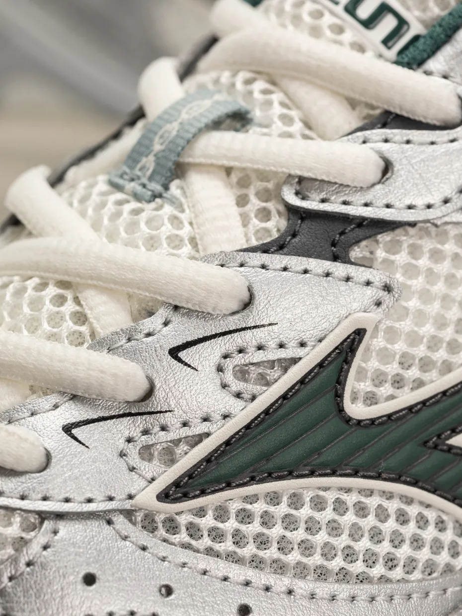 Mizuno MXR Shoes