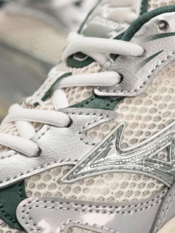 Mizuno Wave Rider 10 Shoes