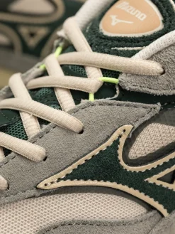 Mizuno Wave Rider Beta Shoes