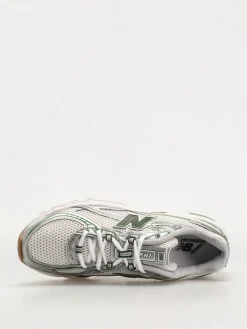 New Balance 740 Shoes