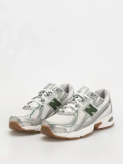 New Balance 740 Shoes