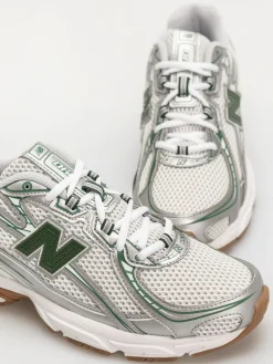 New Balance 740 Shoes