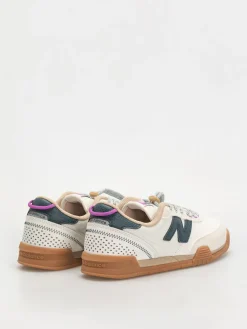 New Balance 440 Shoes