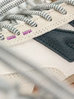 New Balance 440 Shoes