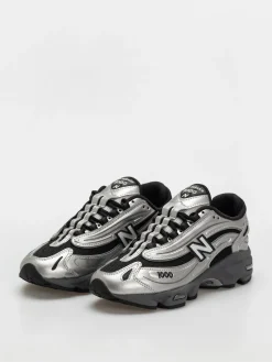 New Balance 1000 Shoes