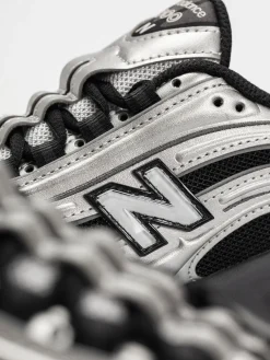 New Balance 1000 Shoes