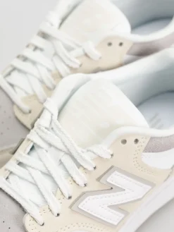 New Balance 480 Shoes