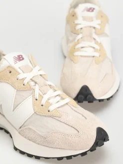 New Balance 327 Shoes