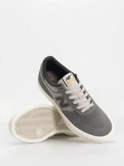 New Balance 272 Shoes