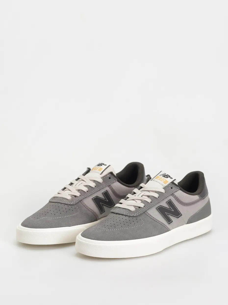 New Balance 272 Shoes