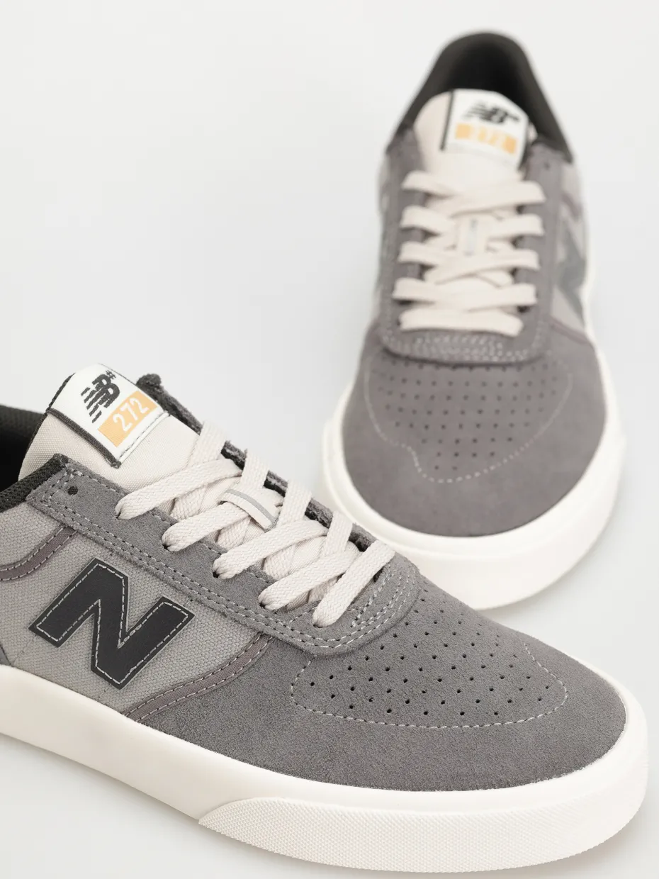 New Balance 272 Shoes