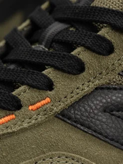 New Balance 440 Shoes