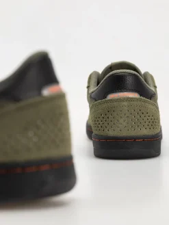 New Balance 440 Shoes