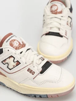 New Balance 550 Shoes