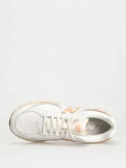 New Balance 2002 Shoes