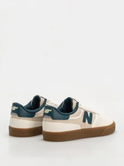 New Balance 272 Shoes