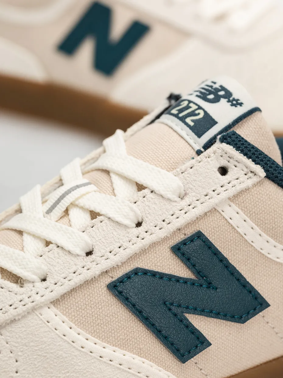 New Balance 272 Shoes