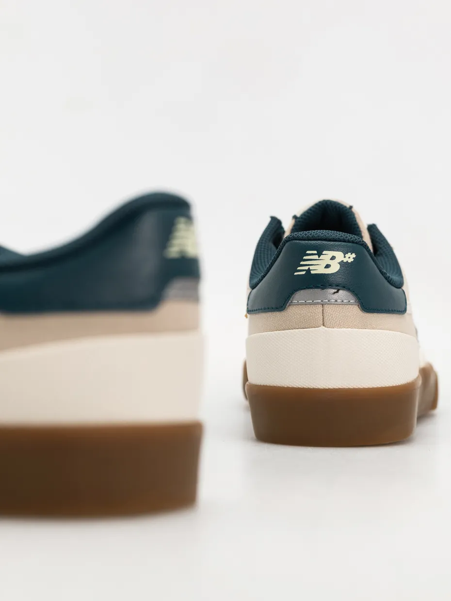New Balance 272 Shoes