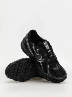 New Balance 740 Shoes