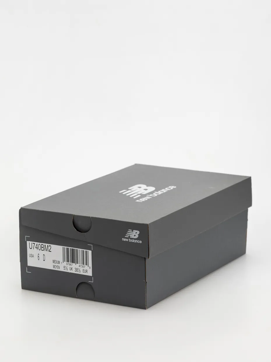 New Balance 740 Shoes
