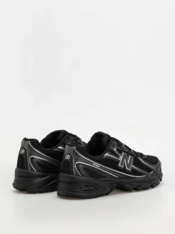 New Balance 740 Shoes