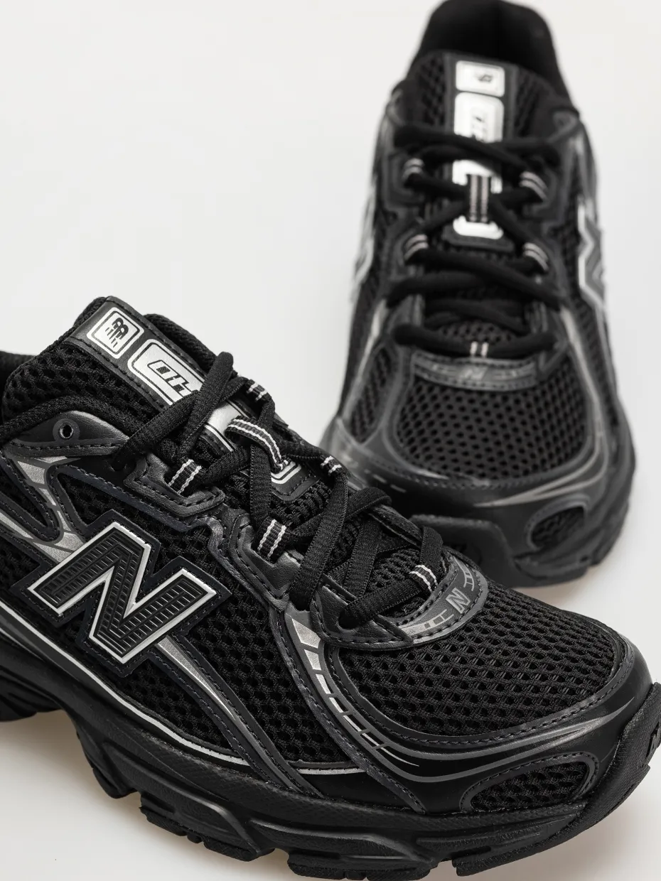 New Balance 740 Shoes