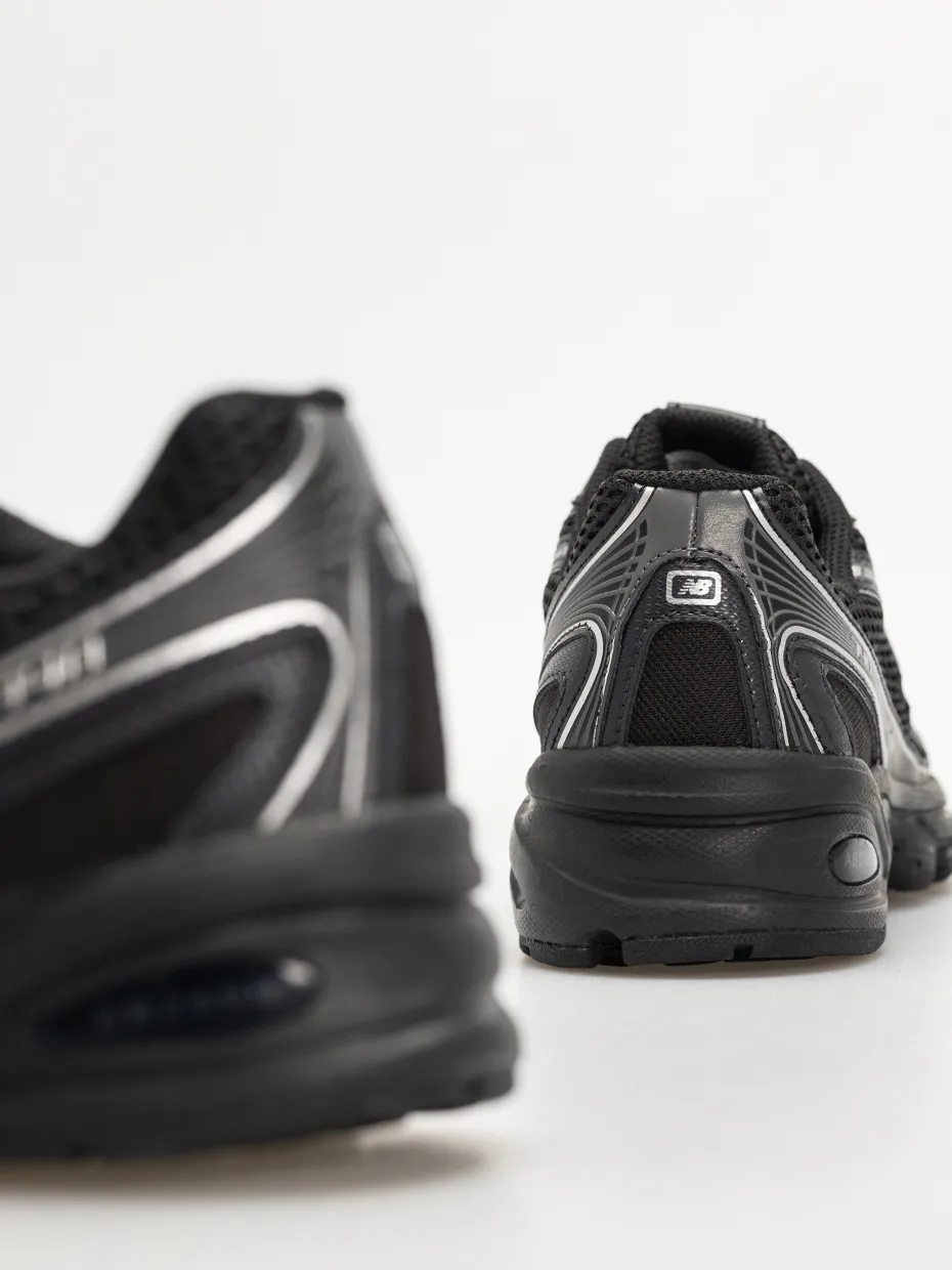 New Balance 740 Shoes