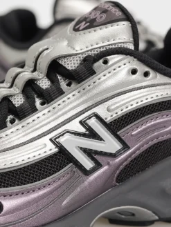 New Balance 1000 Shoes