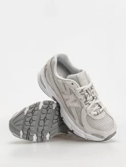 New Balance 740 Shoes
