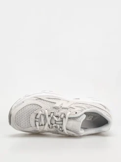 New Balance 740 Shoes