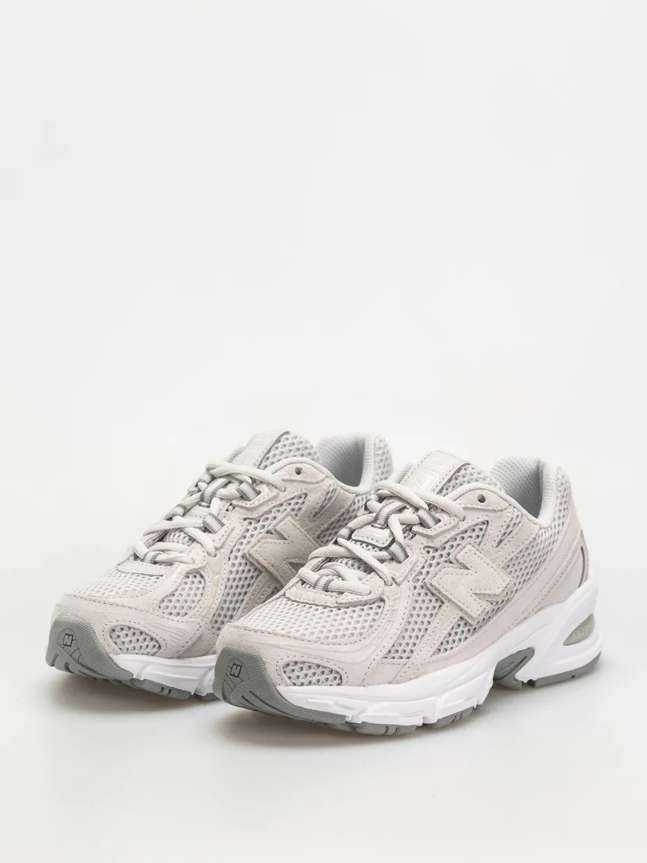 New Balance 740 Shoes