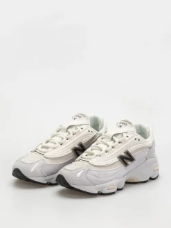 New Balance 1000 Shoes