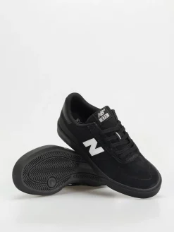 New Balance 272 Shoes