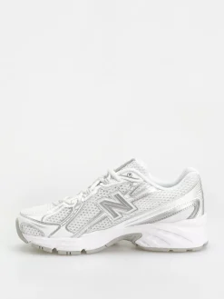 New Balance 740 Shoes