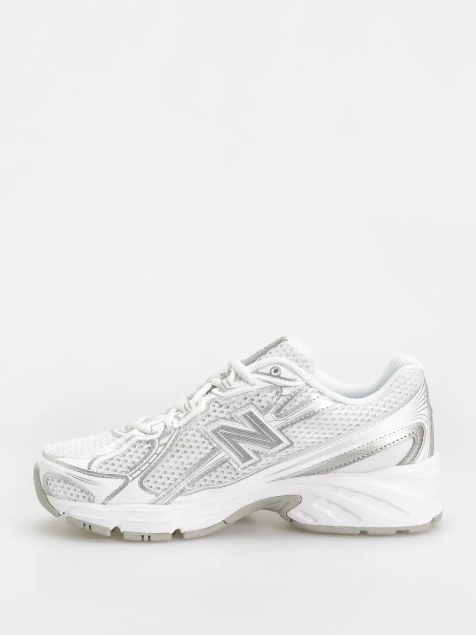 New Balance 740 Shoes