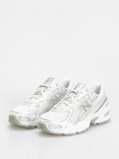 New Balance 740 Shoes