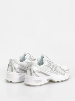 New Balance 740 Shoes