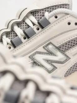 New Balance 1000 Shoes