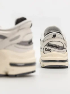New Balance 1000 Shoes