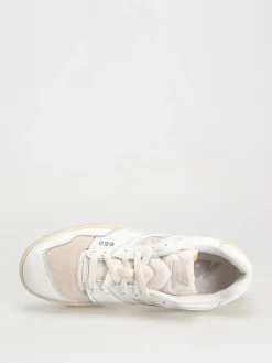 New Balance 550 Shoes